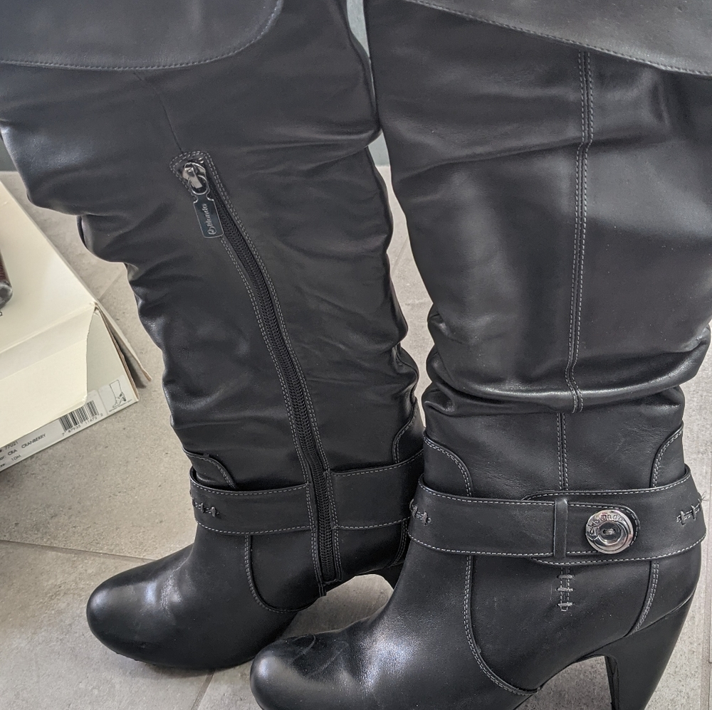 Blondo waterproof Tricia boots size 10